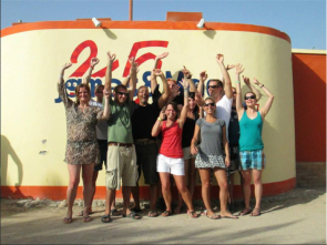 Der gesammelte Tauchkurs mit ihren Lehrern