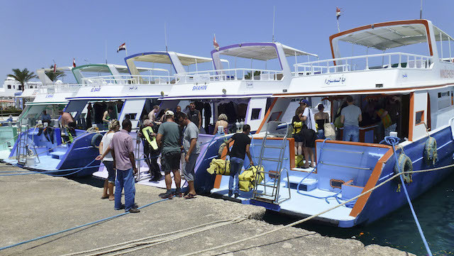Tauchboot im Hafen