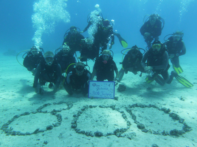 Taucher unter Wasser