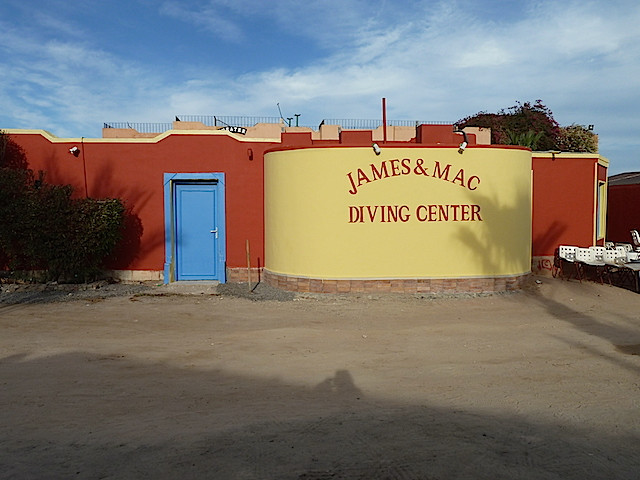 Schriftzug James & Mac