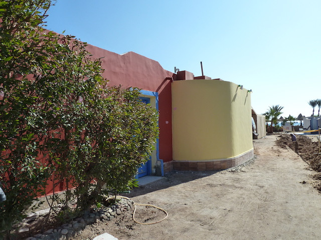 Tauchbasis frisch gestrichen